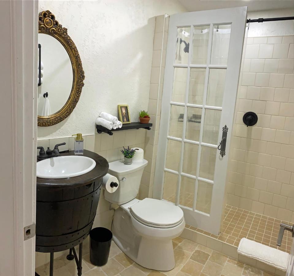 Villa Di Casa - Boutique Hotel Веллингтон Экстерьер фото